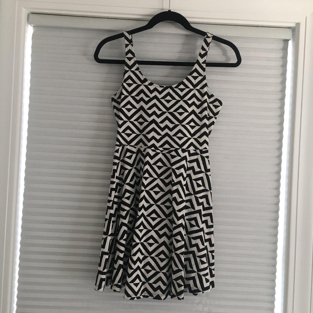 black & white chevron dress.